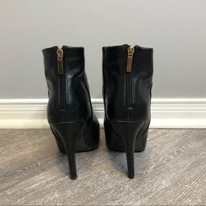 Le Cheateau Black Ankle Boots